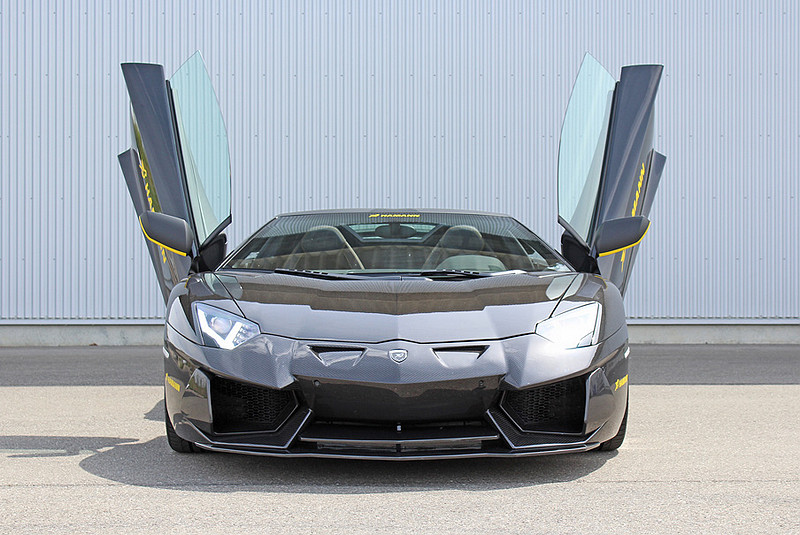 碳纖大牛無比凶暴 Hamann操刀《Lamborghini Aventador Roadster》展露傲然殺氣 碳纖大牛無比凶暴 Hamann操刀《Lamborghini Aventador Roadster》展露傲然殺氣