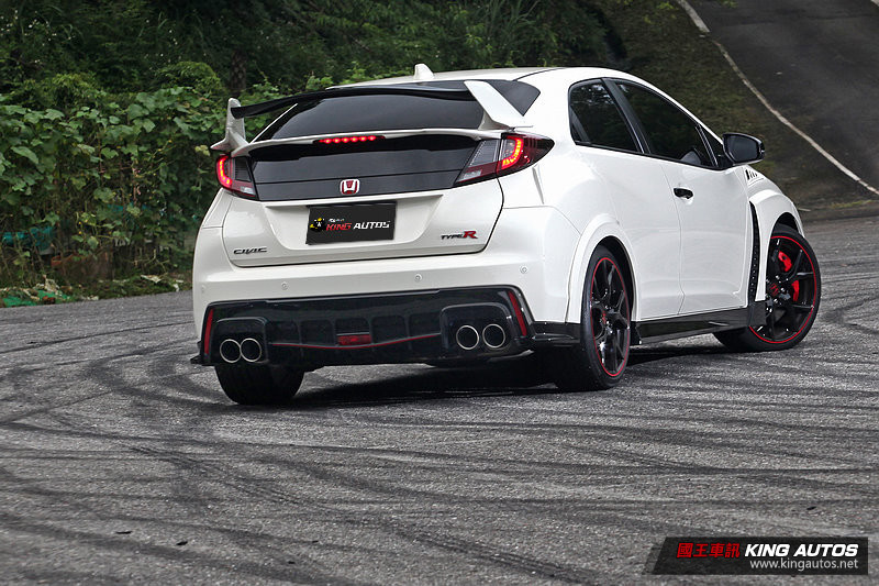 前後代本田魂的驕傲 《Honda Civic Type R》FN2 & FK2世代參上 前後代本田魂的驕傲 《Honda Civic Type R》FN2 & FK2世代參上