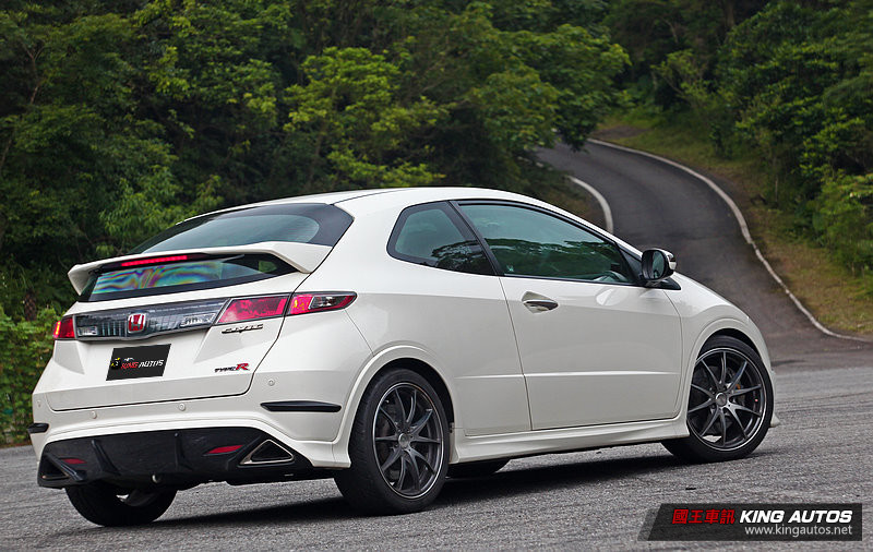 前後代本田魂的驕傲 《Honda Civic Type R》FN2 & FK2世代參上 前後代本田魂的驕傲 《Honda Civic Type R》FN2 & FK2世代參上