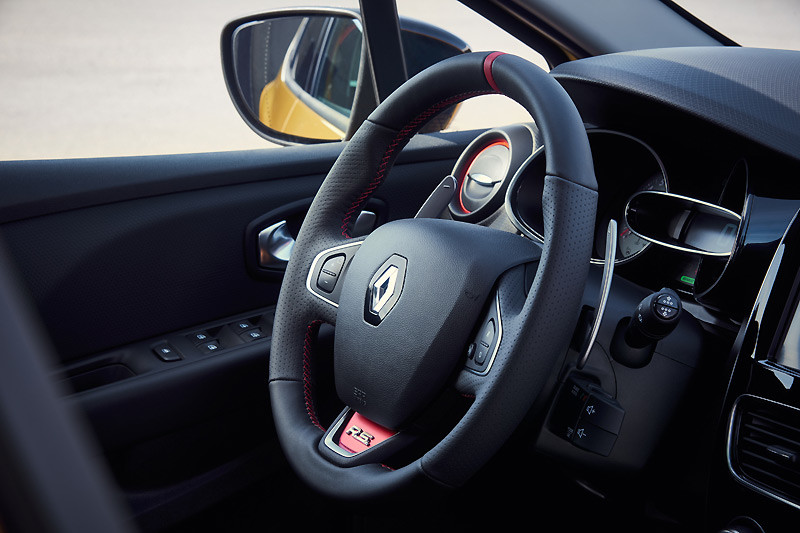 三種底盤設定選擇 小改款《Renault Clio R.S.》追加亮相 三種底盤設定選擇 小改款《Renault Clio R.S.》追加亮相