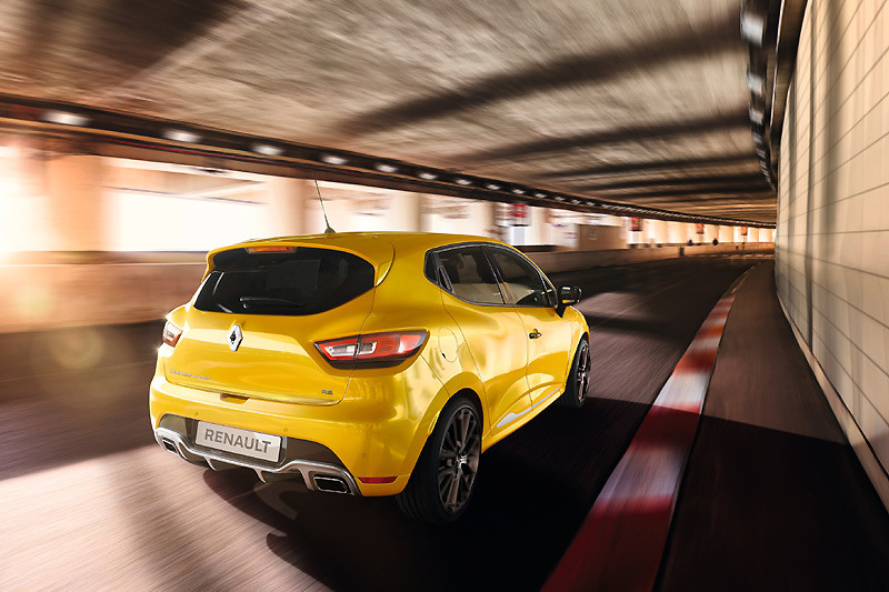 三種底盤設定選擇 小改款《Renault Clio R.S.》追加亮相 三種底盤設定選擇 小改款《Renault Clio R.S.》追加亮相
