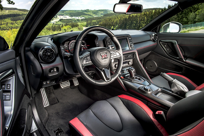 最大馬力上看565hp 2017年式《Nissan GT-R》660萬起預售開跑 最大馬力上看565hp 2017年式《Nissan GT-R》660萬起預售開跑