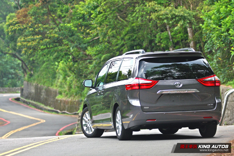 今年配額僅750輛 豐田《Toyota Sienna》219萬起由總代理正式導入! 今年配額僅750輛 豐田《Toyota Sienna》219萬起由總代理正式導入!