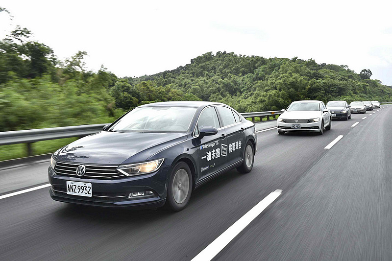 米其林《Michelin Primacy 3 ST》展現全方位寧靜省油表現 相助VW Passat 280 TSI締造亮眼油耗佳績 米其林《Michelin Primacy 3 ST》展現全方位寧靜省油表現 相助VW Passat 280 TSI締造亮眼油耗佳績