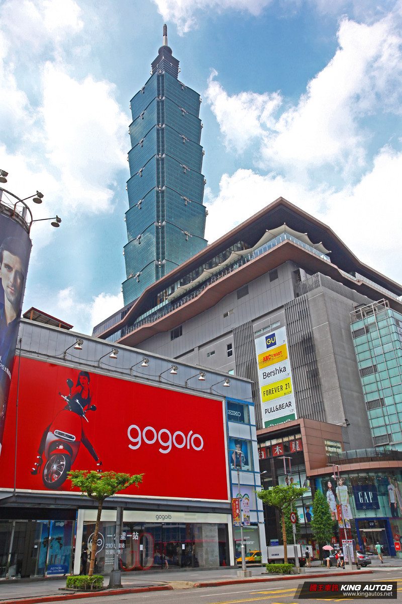 Riding Your Red Style!《Gogoro》2016年式新色上市 Riding Your Red Style!《Gogoro》2016年式新色上市