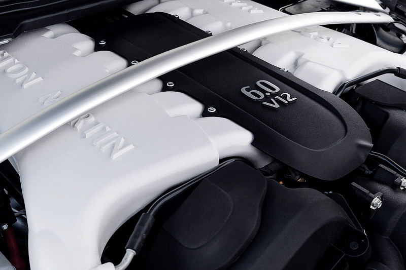 慶賀二戰傳奇噴火式戰機80週年 《Aston Martin V12 Vantage S》Spitfire 80紀念版現身 慶賀二戰傳奇噴火式戰機80週年 《Aston Martin V12 Vantage S》Spitfire 80紀念版現身