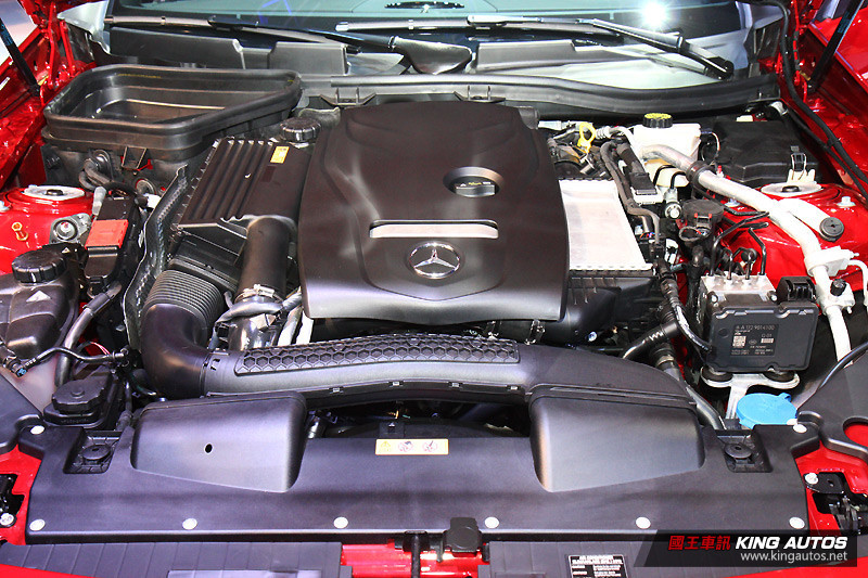 共三款動力車型同步登台 賓士《Mercedes-Benz SL & SLC》雙敞篷車系發表 共三款動力車型同步登台 賓士《Mercedes-Benz SL & SLC》雙敞篷車系發表