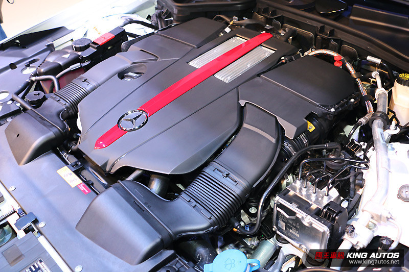 共三款動力車型同步登台 賓士《Mercedes-Benz SL & SLC》雙敞篷車系發表 共三款動力車型同步登台 賓士《Mercedes-Benz SL & SLC》雙敞篷車系發表