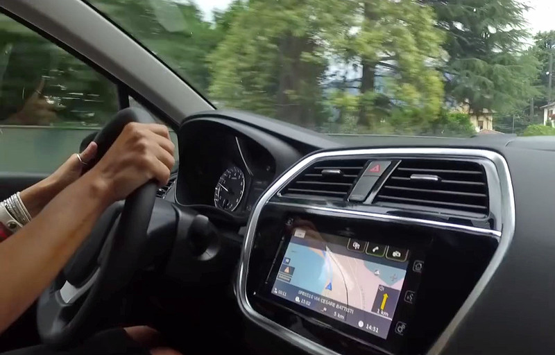 小改款《Suzuki SX4 Crossover》正式亮相 全面換裝1.0/1.4渦輪直噴動力 小改款《Suzuki SX4 Crossover》正式亮相 全面換裝1.0/1.4渦輪直噴動力