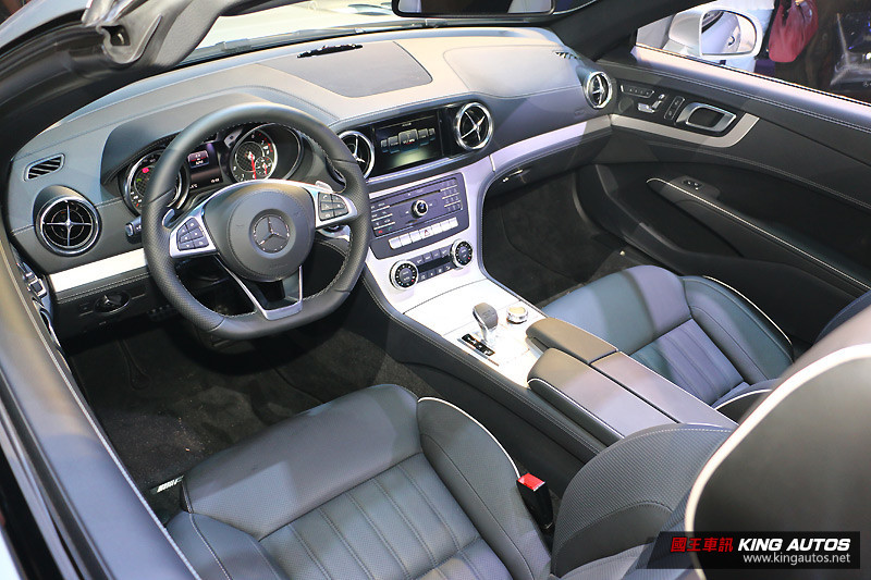 共三款動力車型同步登台 賓士《Mercedes-Benz SL & SLC》雙敞篷車系發表 共三款動力車型同步登台 賓士《Mercedes-Benz SL & SLC》雙敞篷車系發表