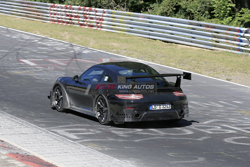 最強選手出場暖身 全新保時捷《Porsche 911 GT2》預計今年內登板 最強選手出場暖身 全新保時捷《Porsche 911 GT2》預計今年內登板