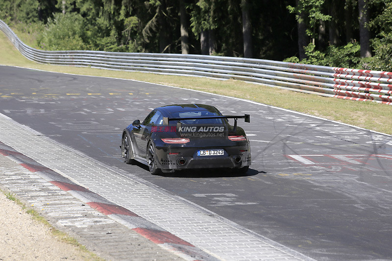 最強選手出場暖身 全新保時捷《Porsche 911 GT2》預計今年內登板 最強選手出場暖身 全新保時捷《Porsche 911 GT2》預計今年內登板