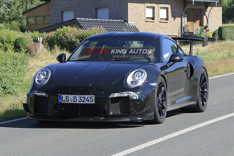 最強選手出場暖身 全新保時捷《Porsche 911 GT2》預計今年內登板 最強選手出場暖身 全新保時捷《Porsche 911 GT2》預計今年內登板
