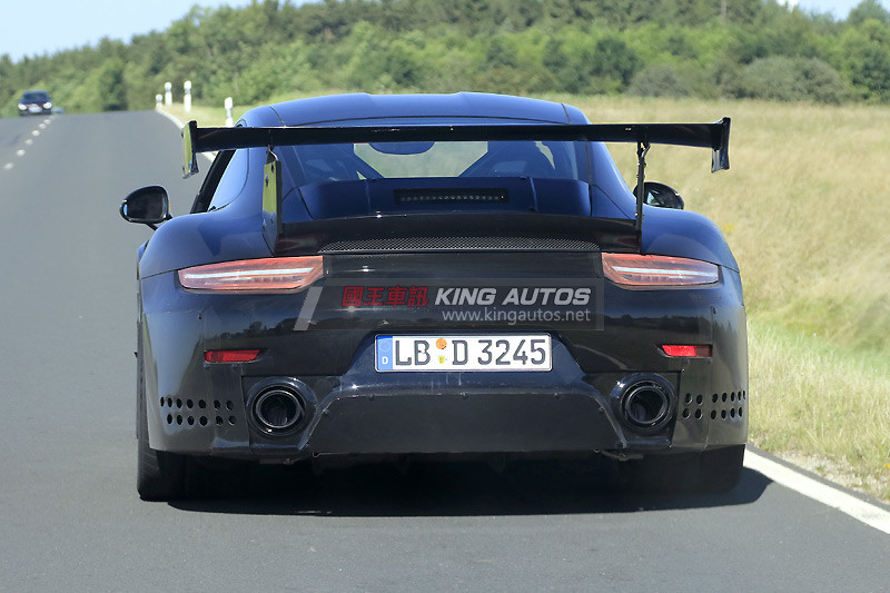 最強選手出場暖身 全新保時捷《Porsche 911 GT2》預計今年內登板 最強選手出場暖身 全新保時捷《Porsche 911 GT2》預計今年內登板