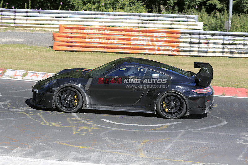 最強選手出場暖身 全新保時捷《Porsche 911 GT2》預計今年內登板 最強選手出場暖身 全新保時捷《Porsche 911 GT2》預計今年內登板