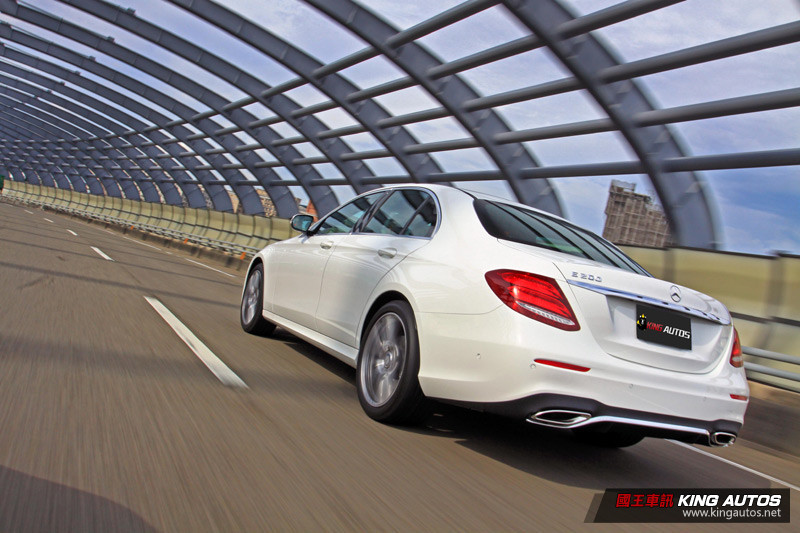 AI更顯人性化 ─ 全新賓士《Mercedes-Benz E-Class》試駕體驗 AI更顯人性化 ─ 全新賓士《Mercedes-Benz E-Class》試駕體驗