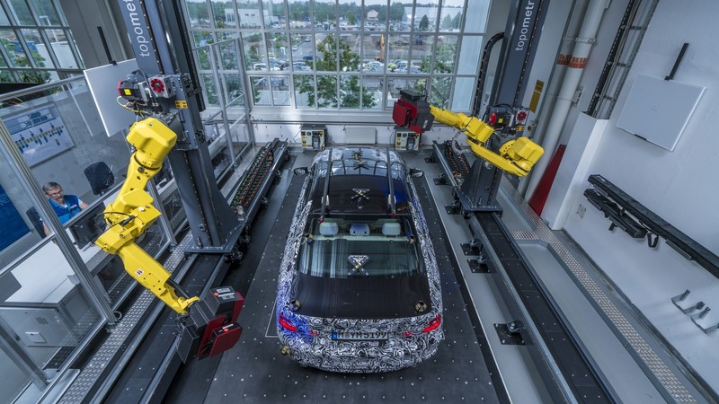 包著偽裝也能掃 新一代《BMW 5 Series》原型車進入3D掃描階段準備生產 包著偽裝也能掃 新一代《BMW 5 Series》原型車進入3D掃描階段準備生產