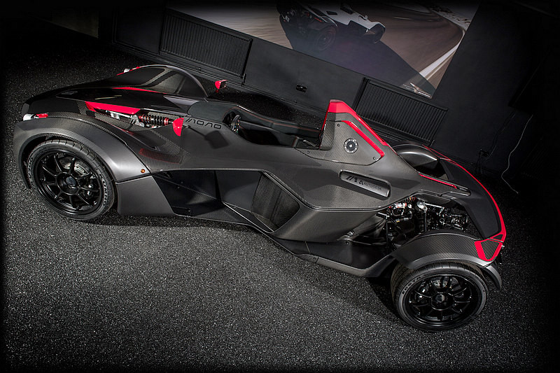 比碳纖維更輕更強 《BAC Mono》導入「石墨烯」材質打造車身鈑件 比碳纖維更輕更強 《BAC Mono》導入「石墨烯」材質打造車身鈑件