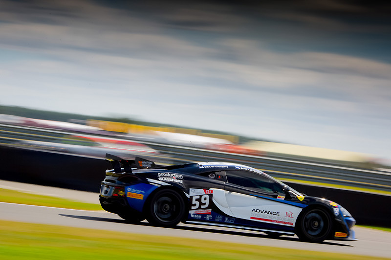 參賽首開胡 《McLaren 570S GT4》賽車於英國GT錦標賽取得首勝 參賽首開胡 《McLaren 570S GT4》賽車於英國GT錦標賽取得首勝