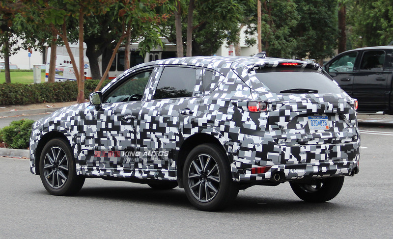 魂動休旅換新裝 新一代《Mazda CX-5》偽裝車搶先揭露改款設計 魂動休旅換新裝 新一代《Mazda CX-5》偽裝車搶先揭露改款設計