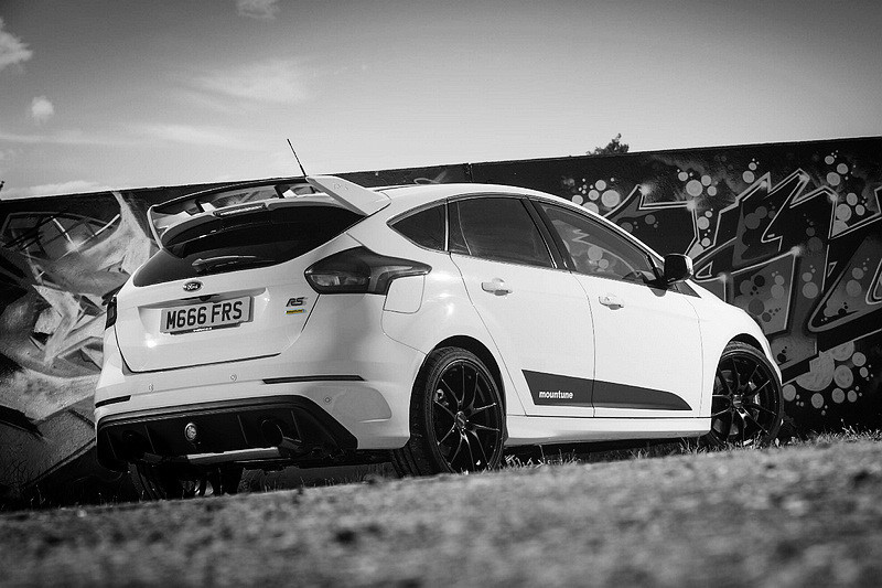 藍橢圓鋼砲再精進 Mountune操刀《Ford Focus RS》馬力直上380hp 藍橢圓鋼砲再精進 Mountune操刀《Ford Focus RS》馬力直上380hp