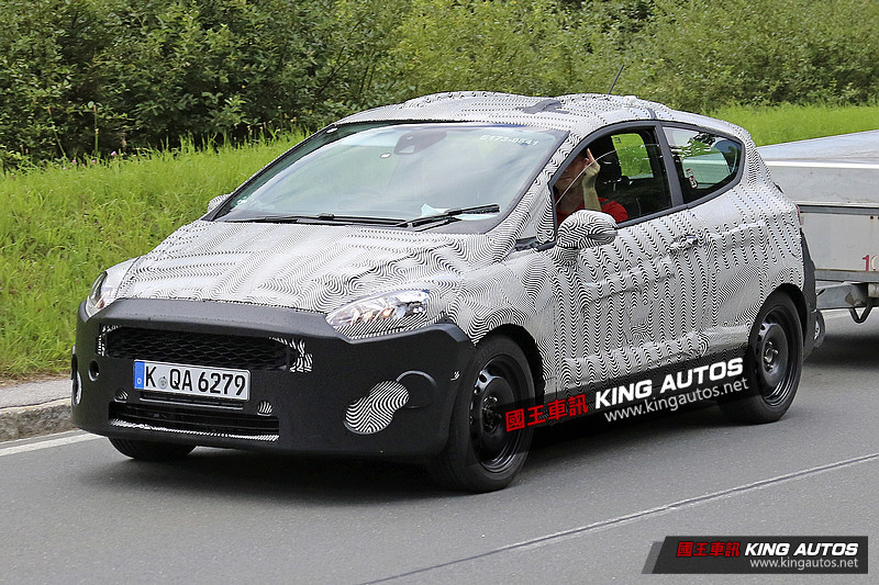 第七代福特《Ford Fiesta》陣容逐步完整 三門版間諜照首度現身 第七代福特《Ford Fiesta》陣容逐步完整 三門版間諜照首度現身