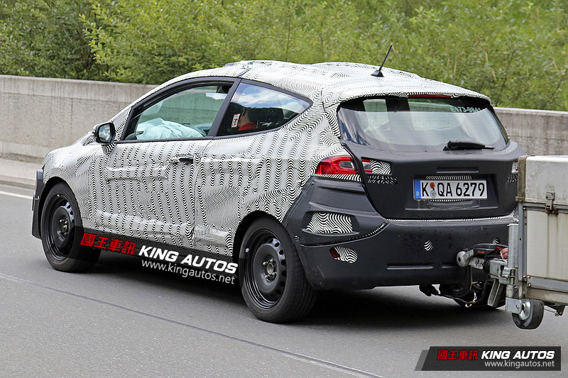 第七代福特《Ford Fiesta》陣容逐步完整 三門版間諜照首度現身 第七代福特《Ford Fiesta》陣容逐步完整 三門版間諜照首度現身