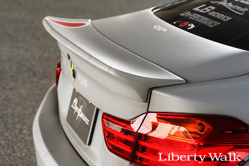 低趴霸氣不下M4!LB Performance打造《BMW 4 Series》Liberty Walk套件就是帥 低趴霸氣不下M4!LB Performance打造《BMW 4 Series》Liberty Walk套件就是帥