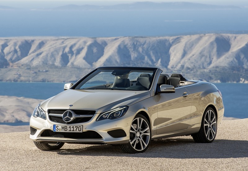 《Mercedes-Benz E-Class Cabriolet》慶祝25周年 新一代車型預告2017亮相 《Mercedes-Benz E-Class Cabriolet》慶祝25周年 新一代車型預告2017亮相