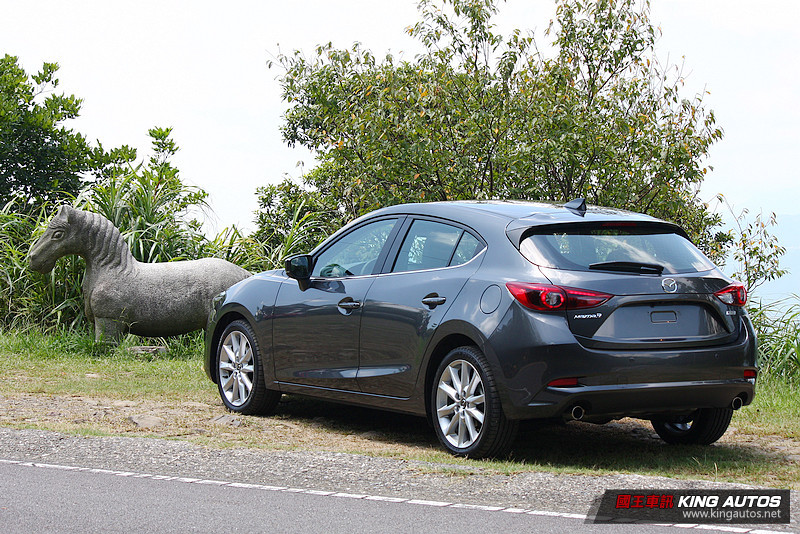 風格更趨成熟洗鍊─馬自達《Mazda3》五門旗艦型小改款試駕體驗 風格更趨成熟洗鍊─馬自達《Mazda3》五門旗艦型小改款試駕體驗