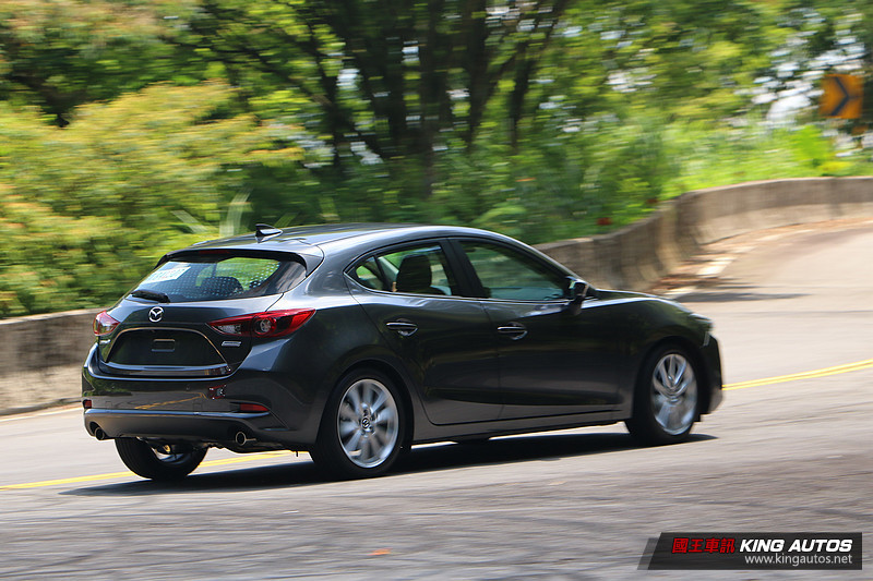 人馬一體再昇華─馬自達《Mazda3》五門旗艦型小改款試駕動態體驗 人馬一體再昇華─馬自達《Mazda3》五門旗艦型小改款試駕動態體驗