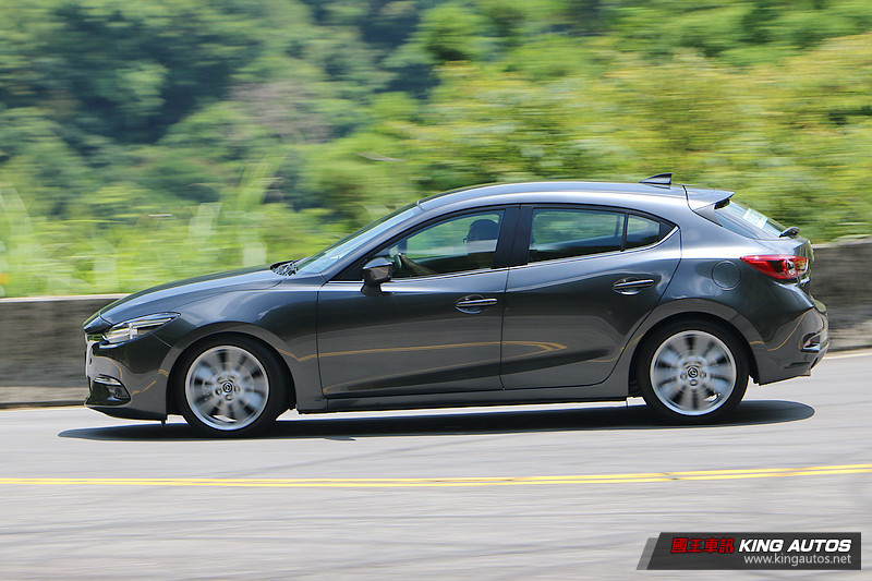人馬一體再昇華─馬自達《Mazda3》五門旗艦型小改款試駕動態體驗 人馬一體再昇華─馬自達《Mazda3》五門旗艦型小改款試駕動態體驗