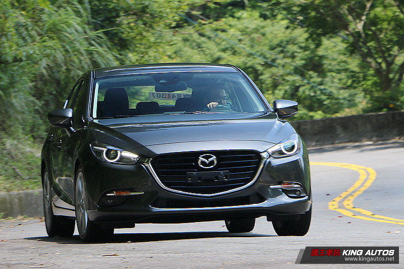 人馬一體再昇華─馬自達《Mazda3》五門旗艦型小改款試駕動態體驗 人馬一體再昇華─馬自達《Mazda3》五門旗艦型小改款試駕動態體驗