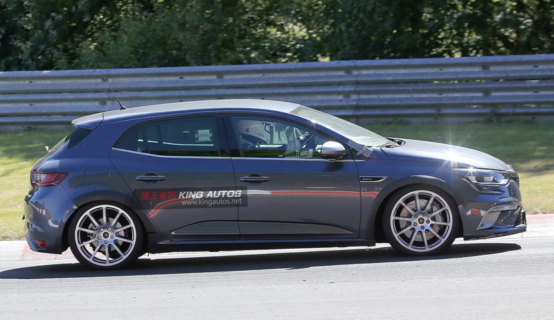 勁敵來襲 新一代《Renault Mégane RS》偽裝車現身紐柏林賽道測試中 勁敵來襲 新一代《Renault Mégane RS》偽裝車現身紐柏林賽道測試中