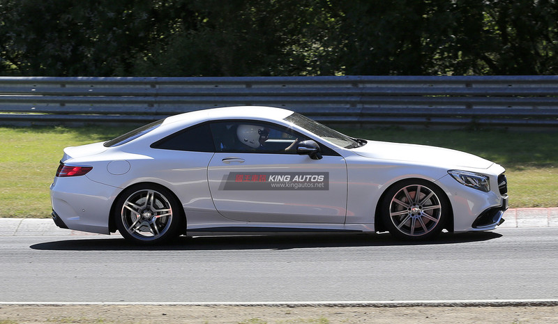 改用MSA模組化底盤平台?新一代《Mercedes-Benz SL》假扮S63 Coupe現身紐柏林賽道 改用MSA模組化底盤平台?新一代《Mercedes-Benz SL》假扮S63 Coupe現身紐柏林賽道
