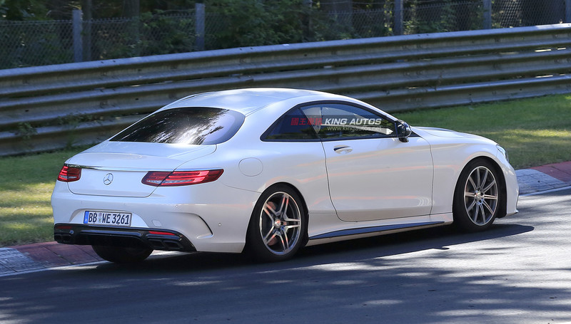 改用MSA模組化底盤平台?新一代《Mercedes-Benz SL》假扮S63 Coupe現身紐柏林賽道 改用MSA模組化底盤平台?新一代《Mercedes-Benz SL》假扮S63 Coupe現身紐柏林賽道