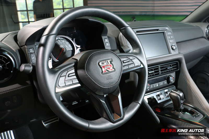 多20匹的極速饗宴 625萬元起2017年式《Nissan GT-R》上市開賣 多20匹的極速饗宴 625萬元起2017年式《Nissan GT-R》上市開賣