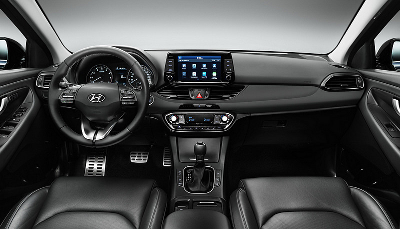設計質感全面進化 新世代《Hyundai i30》2016巴黎車展前搶先現身 設計質感全面進化 新世代《Hyundai i30》2016巴黎車展前搶先現身