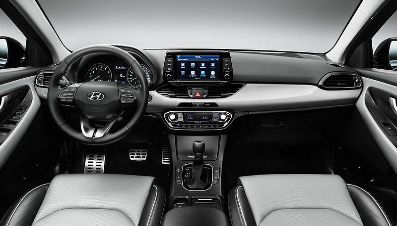設計質感全面進化 新世代《Hyundai i30》2016巴黎車展前搶先現身 設計質感全面進化 新世代《Hyundai i30》2016巴黎車展前搶先現身