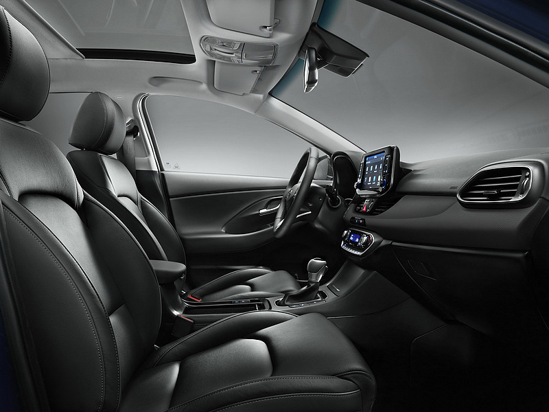 設計質感全面進化 新世代《Hyundai i30》2016巴黎車展前搶先現身 設計質感全面進化 新世代《Hyundai i30》2016巴黎車展前搶先現身