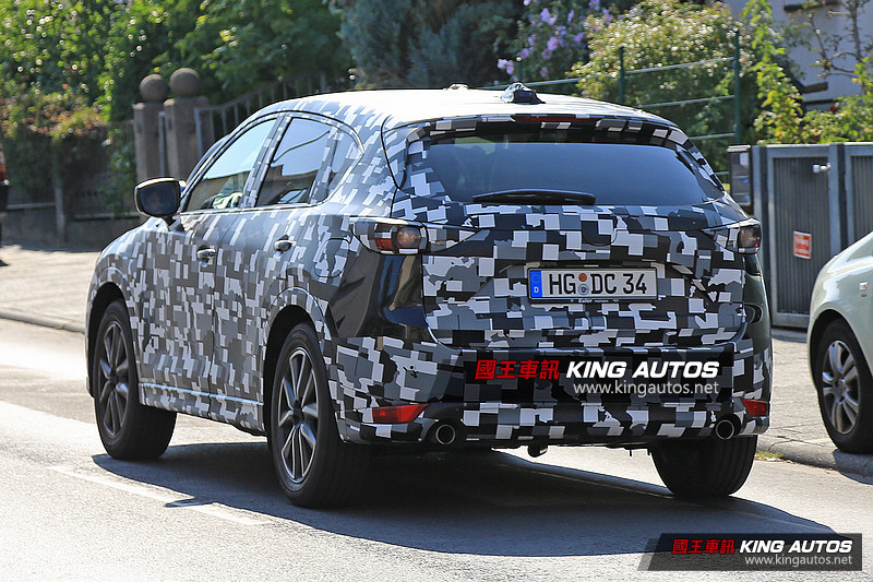「魂動」的起點 次代馬自達《Mazda CX-5》偽裝測試再補獲 最快今年底以概念車身份亮相 「魂動」的起點 次代馬自達《Mazda CX-5》偽裝測試再補獲 最快今年底以概念車身份亮相