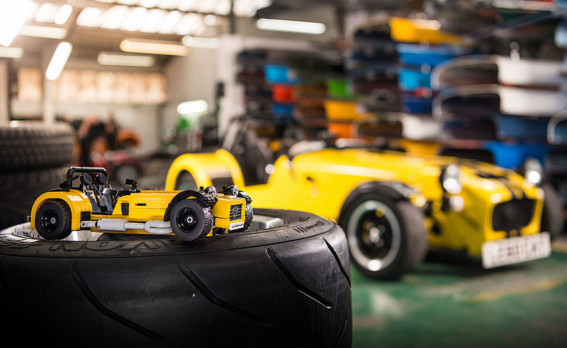 用積木拼出自己的經典跑車 樂高Lego Ideas系列《Caterham Seven 620R》登場 用積木拼出自己的經典跑車 樂高Lego Ideas系列《Caterham Seven 620R》登場