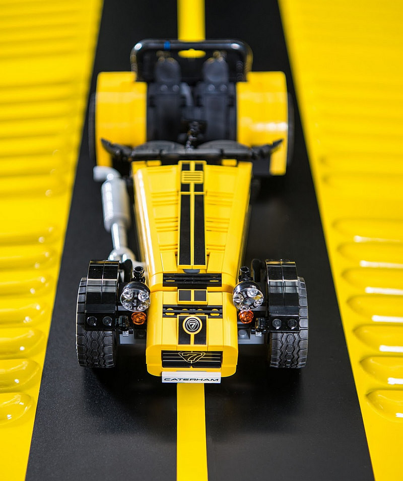 用積木拼出自己的經典跑車 樂高Lego Ideas系列《Caterham Seven 620R》登場 用積木拼出自己的經典跑車 樂高Lego Ideas系列《Caterham Seven 620R》登場