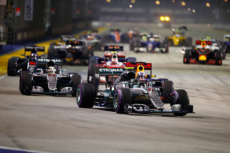 Rosberg三連勝 《Mercedes AMG Petronas F1 Team》強勢征服新加坡夜戰 Rosberg三連勝 《Mercedes AMG Petronas F1 Team》強勢征服新加坡夜戰
