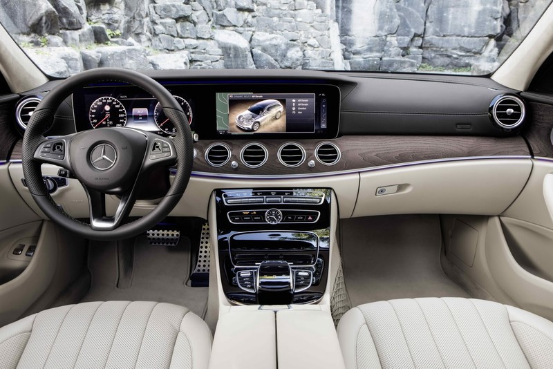 賓士再添跨界新軍 《Mercedes-Benz E-Class All-Terrain》跨界旅行車搶先亮相 賓士再添跨界新軍 《Mercedes-Benz E-Class All-Terrain》跨界旅行車搶先亮相