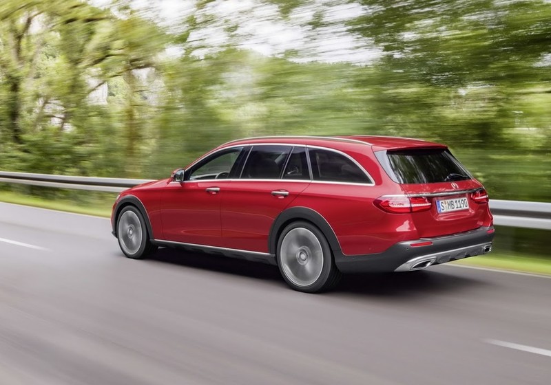 賓士再添跨界新軍 《Mercedes-Benz E-Class All-Terrain》跨界旅行車搶先亮相 賓士再添跨界新軍 《Mercedes-Benz E-Class All-Terrain》跨界旅行車搶先亮相
