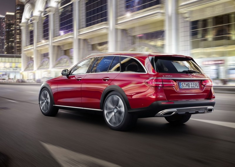 賓士再添跨界新軍 《Mercedes-Benz E-Class All-Terrain》跨界旅行車搶先亮相 賓士再添跨界新軍 《Mercedes-Benz E-Class All-Terrain》跨界旅行車搶先亮相