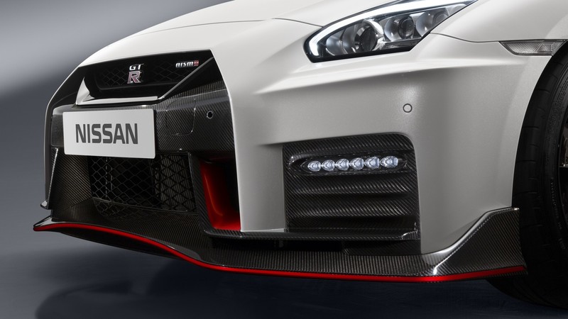 2017年式《Nissan GT-R Nismo》北美報價出爐 折合新臺幣不到600萬 2017年式《Nissan GT-R Nismo》北美報價出爐 折合新臺幣不到600萬