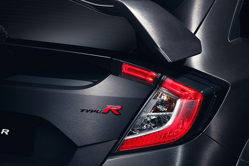 R級戰將原型曝光 最新世代《Honda Civic Type R Prototype》搶先露面 R級戰將原型曝光 最新世代《Honda Civic Type R Prototype》搶先露面