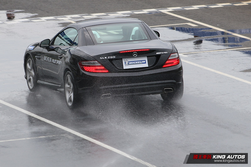 濕地性能更強化 駕馭樂趣再提升─米其林性能胎款《Michelin Pilot Sport 4》體驗 濕地性能更強化 駕馭樂趣再提升─米其林性能胎款《Michelin Pilot Sport 4》體驗